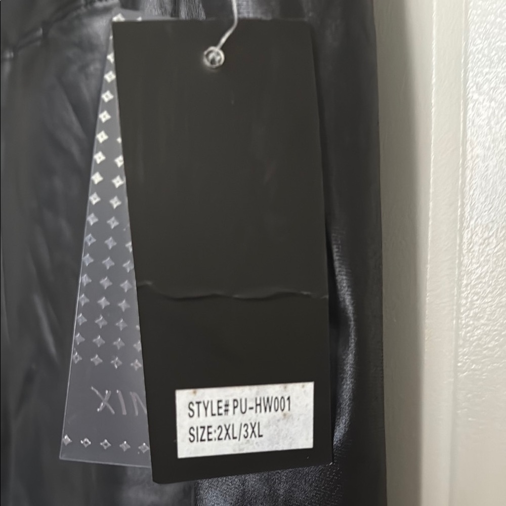 🖤NWT Mix Black Faux Leather Leggings - Picture 4 of 4